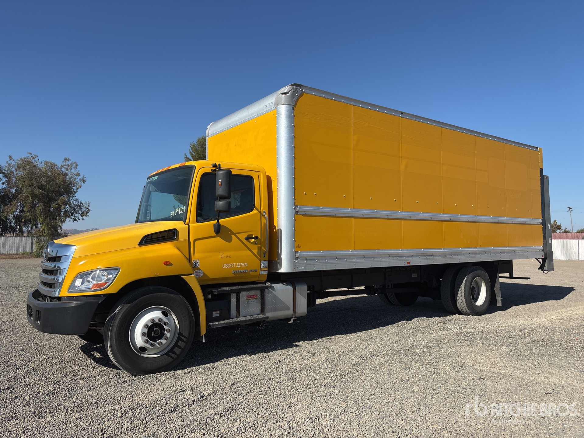 2020 Hino 338 4x2 Van Truck
