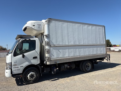 2020 Hino XJC720 4x2 Refrigerated Truck