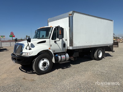 2018 International 4300 4x2 Van Truck