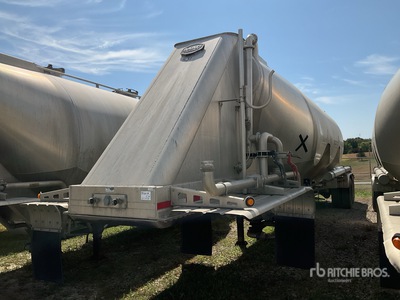 2020 MAC TN1050APB 1050 cft T/A Pneumatic Bulk Trailer
