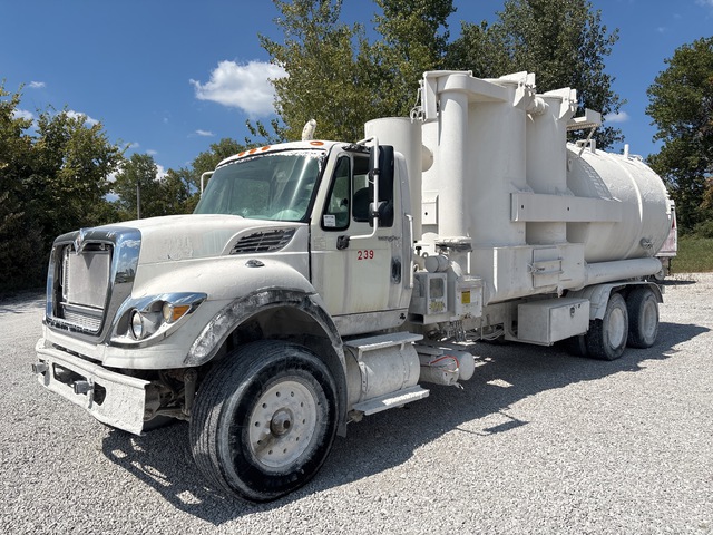 Super Products on 2009 International 7600 6x4 Vacuum Excavator Truck