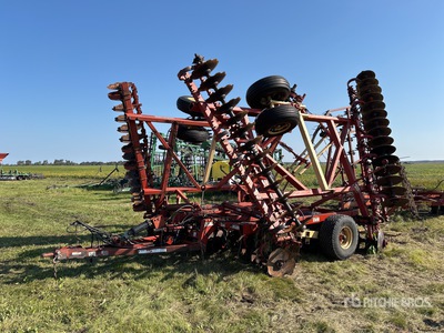 Land Pride 4994WR 30 ft Tandem Disc Harrow