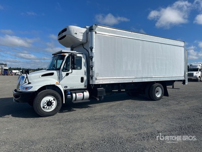 2017 International 4300 4x2 Autocarro frigorifero
