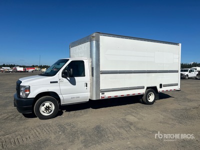 2022 Ford E-350 4x2 Furgonetka