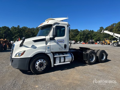 2019 Freightliner Cascadia 126 6x4 T/A Day Cab Truck Tractor