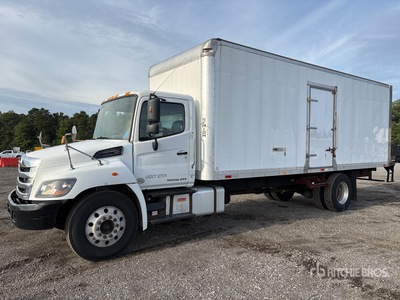 2020 Hino 338 4x2 Van Truck