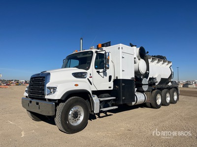 2022 Foremost FVS1200 on 2023 Freightliner 114SD 8x6 Tri Drive Hydro Vac Saugbagger-Lkw