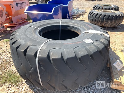 Firestone 29.5-35 Tire