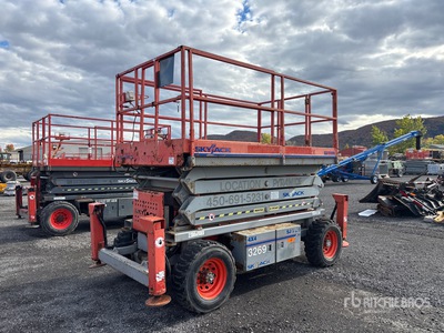 2011 Skyjack SJ7135 4x4 Dual Fuel Scissor Lift