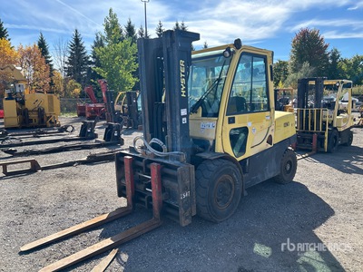 2007 Hyster 100 9550 lb Pneumatic Tire Chariot Élévateur