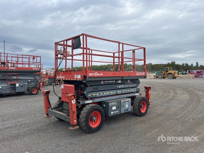 2013 Skyjack SJ7127 4x4 Dual Fuel Scissor Lift