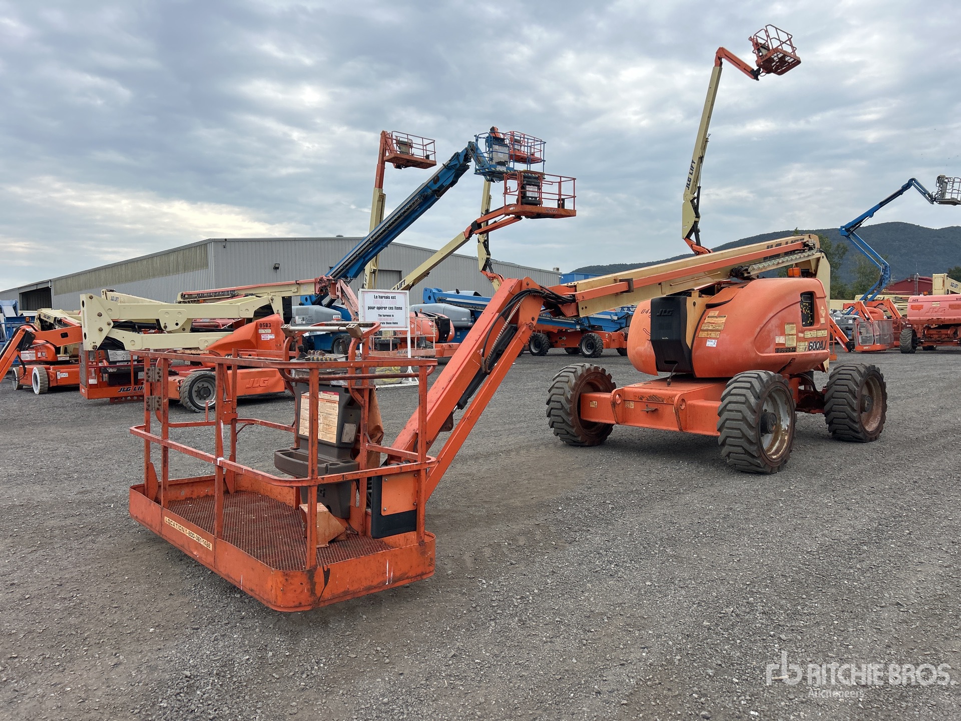 2011 JLG 600AJ 4WD Diesel ブームリフト
