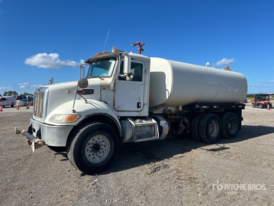 2016 Peterbilt 348 4000 gal 6x4 Water Truck