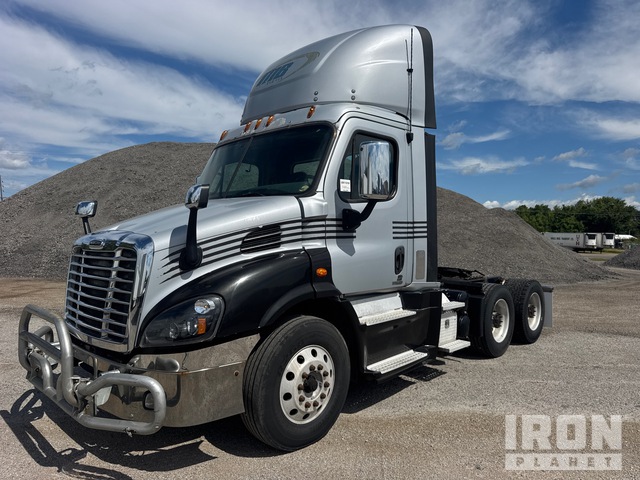 CAMIóN 2017 FREIGHTLINER
