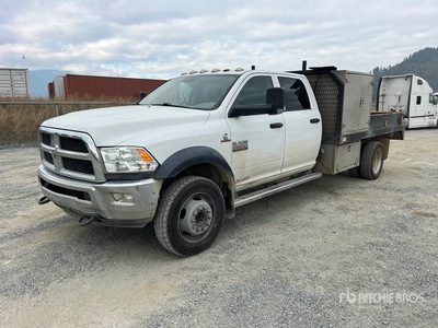 2015 Ram 5500 4x2 Crew Cab 平台トラック