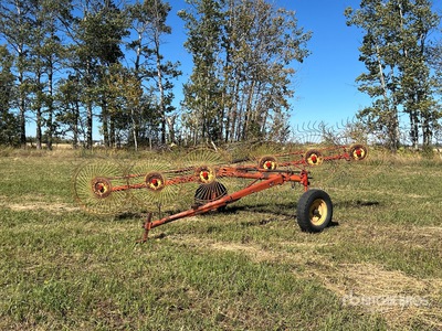 Massey Ferguson 6 Wheel Hay Rake