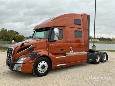 2022 Volvo VNL860 6x4 T/A Sleeper Truck Tractor