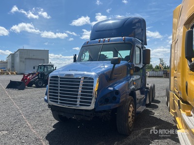 2016 Freightliner Cascadia 125 6x4 Cabeza Tractora Cabina Corta (Inoperable)