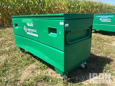Greenlee 2460 Locking steer caster 25"Hx60"Wx24"D Caja de lugar de trabajo