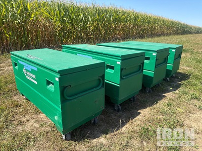 Quantity of (4) Greenlee 2460 Locking steer cater wheels 25"Hx60"Wx24"D Caja de lugar de trabajo