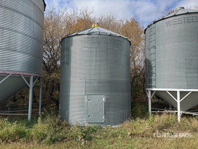 Westeel-Rosco +/- 2000 bu 6 Ring Grain Bin
