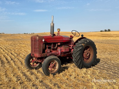International Harvester W6 2WD Antique Tractor