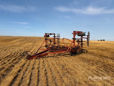 Morris 25 ft Cultivator