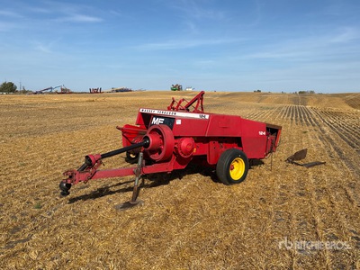Massey Ferguson F124 Square Baler