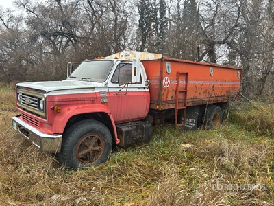 1979 Chevrolet C70 Scottsdale 4x2 Camion à grains