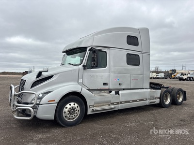 2020 Volvo VNL860 6x4 Ciągnik siodłowy T/A z kabiną sypialną