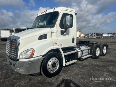 2013 Freightliner Cascadia 113 6x4 Day Cab Truck Tractor