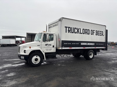 2002 Freightliner FL70 4x2 Van Truck