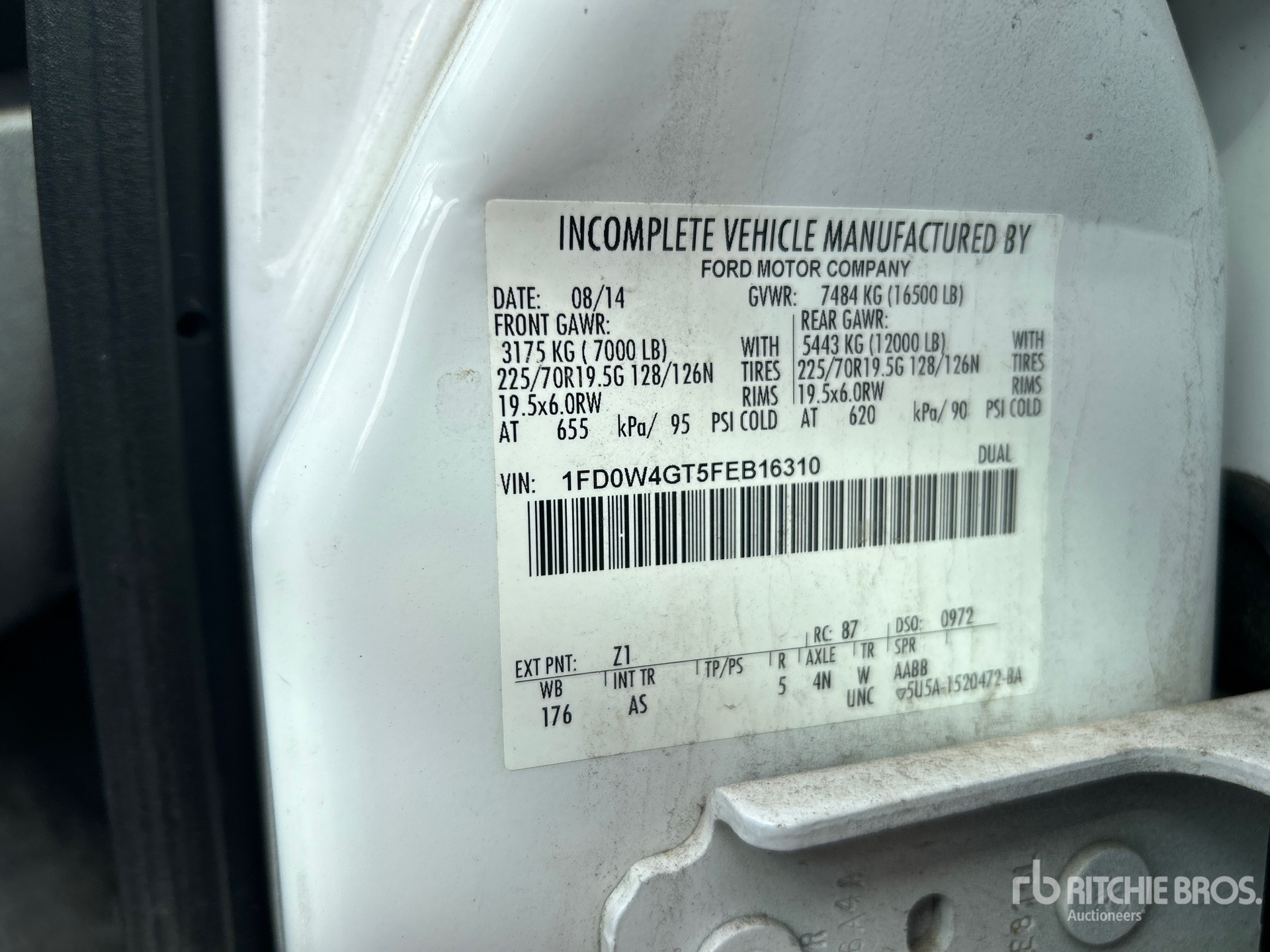 2015 Ford F-450 XL 4x2 Crew Cab Utility Truck