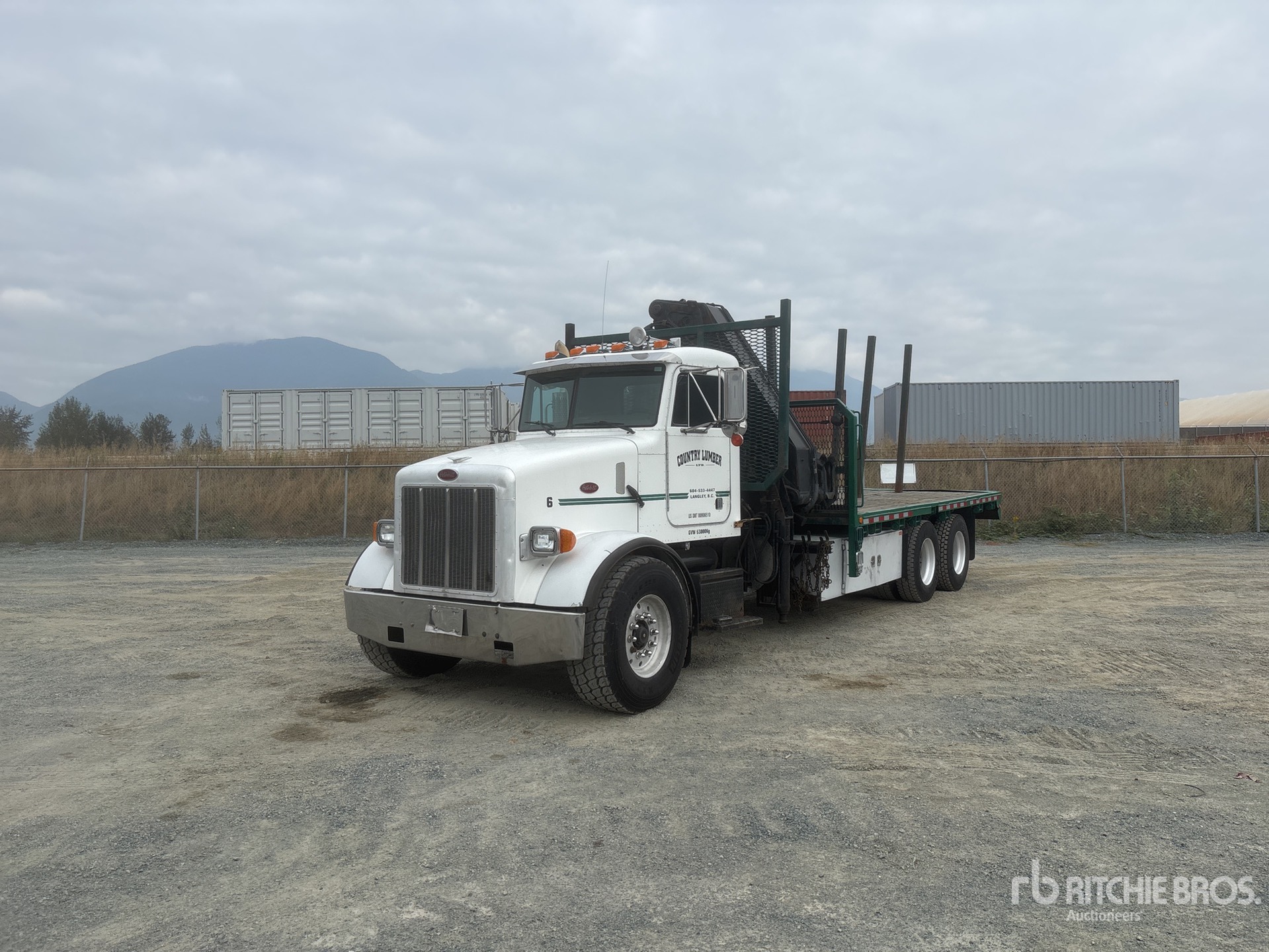 2003 Hiab 330-6 12000 kg Knuckle Boom on 2004 Peterbilt 357 6x4 Boom Truck