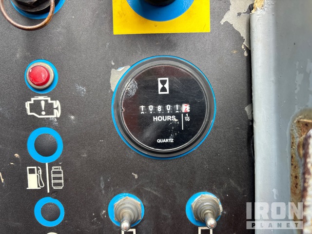 ELEVADOR TELESCóPICO 2004 GENIE 4WD S60