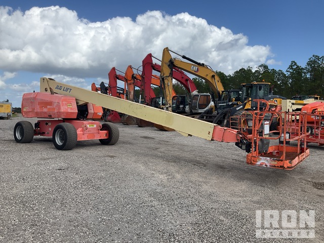 ELEVADOR TELESCóPICO 2016 JLG 4WD 800S