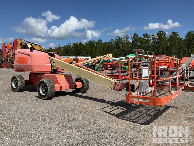 ELEVADOR TELESCóPICO 2015 JLG 4WD 400S