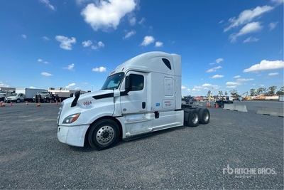 2020 Freightliner Cascadia 126 6x4 3- Achs Sattelzugmaschine mit Schlafkabine