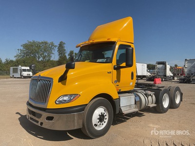 2019 International LT625 6x4 Ciągnik siodłowy T/A z kabiną dzienną