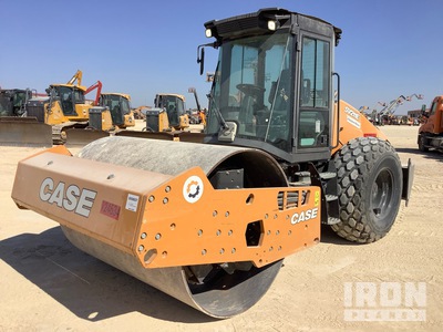 2020 Case SV211E Compacteur à tambour lisse