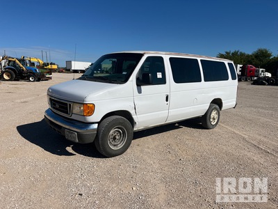 2006 Ford E-350 11 Passenger Van