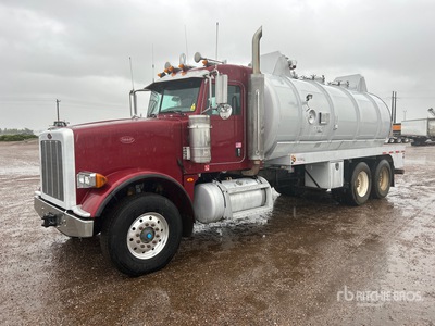 2012 Brenner Tank on 2013 Peterbilt 367 6x4 صهريج شفاط