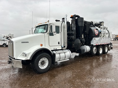 Vactor Guzzler on 2015 Kenworth T800 10x4 Saugbagger-Lkw