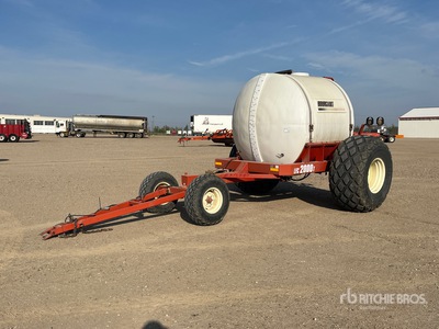 2003 Bourgault LFC2000T 2000 gal Tow-Between Fertilizer Cart