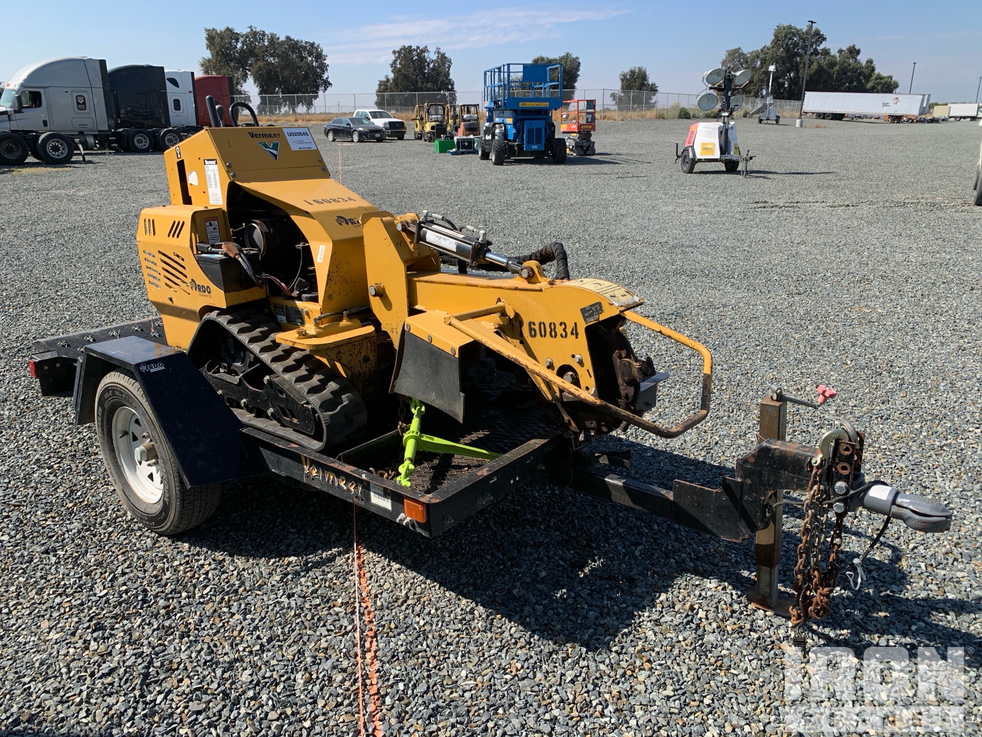 2016 Vermeer SC30TX Tracked Stump Grinder w/2016 Vermeer TLR33