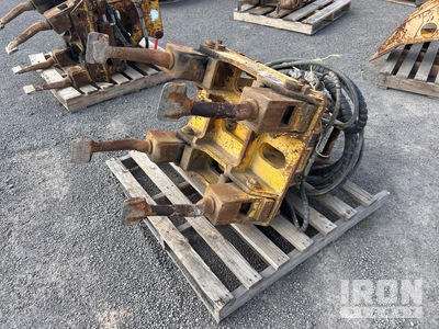 2008 Rail Maintenance Tamper - Fits Excavator