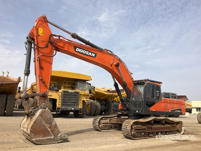 2019 Doosan DX420LCAK Tracked Excavator