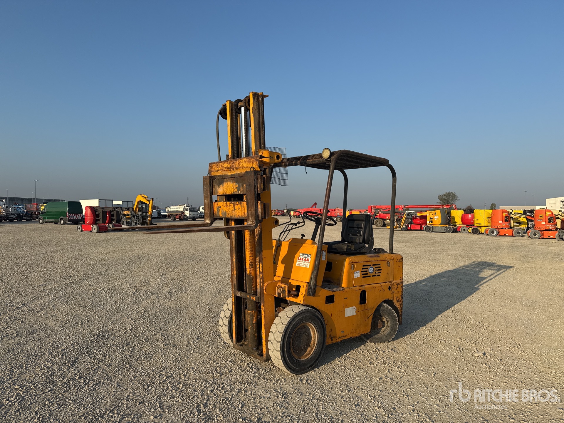 OM OM20-DIN 2000 kg Carrelli Elevatori