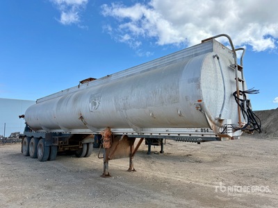 1983 Highgate Engineering 35000 L Tri/A Tanker Trailer