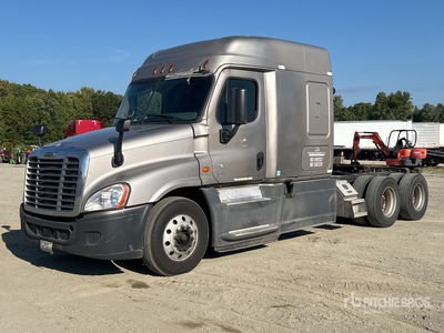 2017 Freightliner Cascadia 125 6x4 T/A Sleeper Truck Tractor